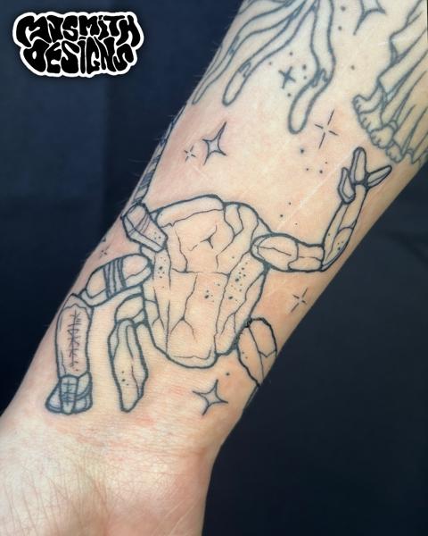 Linework robotic crab tattoo by @mjsmith_designs