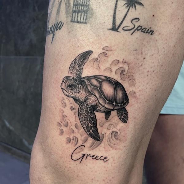 Realism sea turtle tattoo by @miketattoo1320