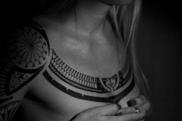 Blackwork geometric pattern tattoo by @moanatoa