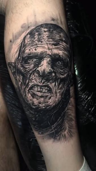 Realism horror portrait tattoo by @mortenstubbe_tattoos