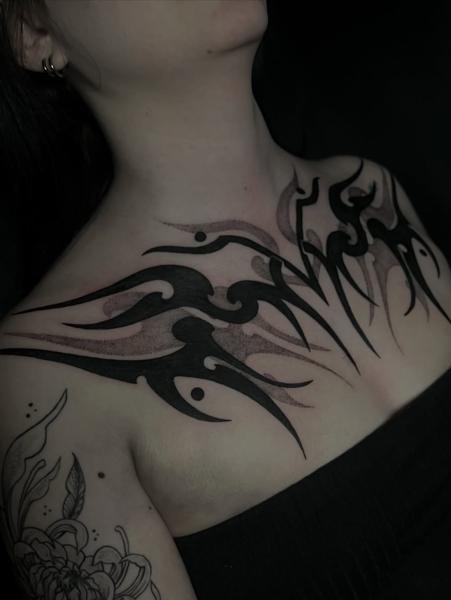 Tribal tribal design tattoo by @nako_tattoo