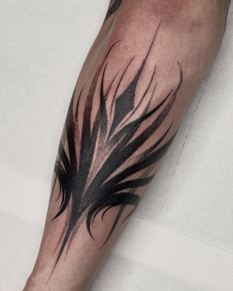 Abstract blackwork abstract brushstrokes tattoo by @ayp.nia