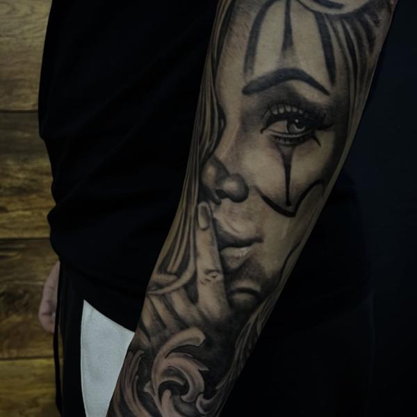 Realism crying woman tattoo by @nikosrodis