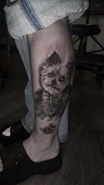 Realism dog portrait tattoo by @noemikovacstattoo