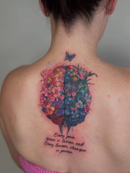 Realism floral brain tattoo by @olgabanas
