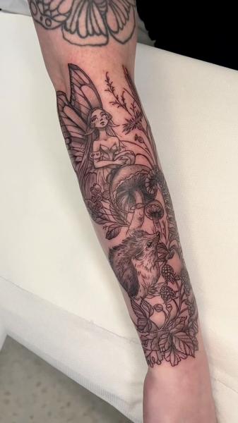 Fine Line fairy and rabbit tattoo by @olgabanas