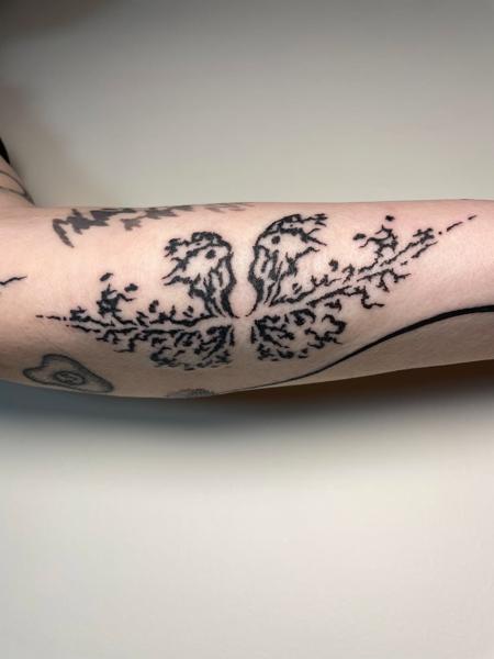 Fine line abstract butterfly tattoo by @tattoli__