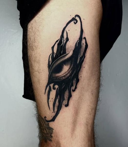 Blackwork dark eye tattoo by @omnia_black_