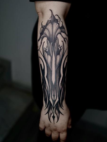 Blackwork dark ornamental flower tattoo by @omnia_black_