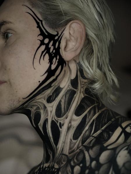 Blackwork abstract pattern tattoo by @oscar.tttst_