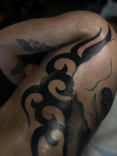 Tribal tribal pattern tattoo by @parispamelatattoo