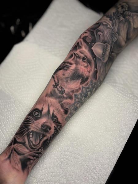 Realism forest animals tattoo by @parispamelatattoo