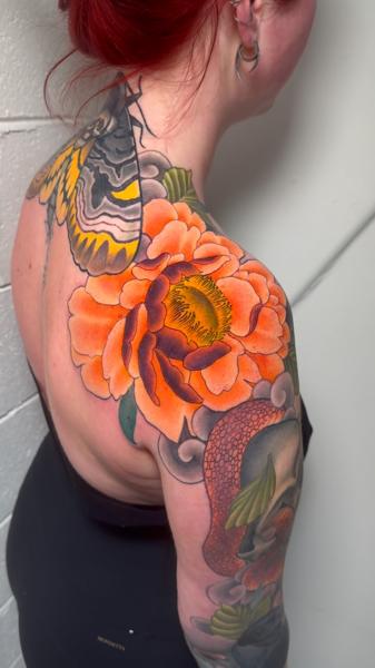 Japanese floral butterfly tattoo by @petermurrayartist