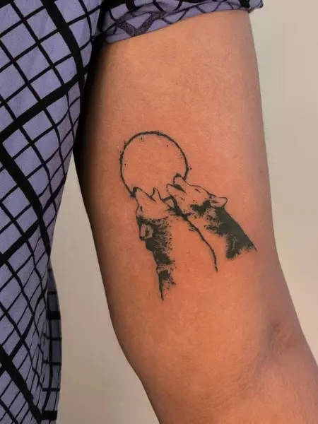 Dotwork howling wolves tattoo by @artbymateospi