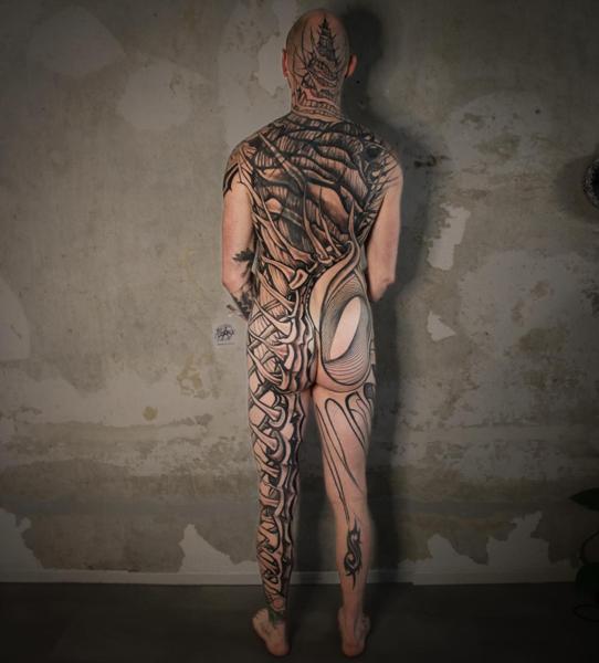 Blackwork abstract design tattoo by @piluvonwehrmak