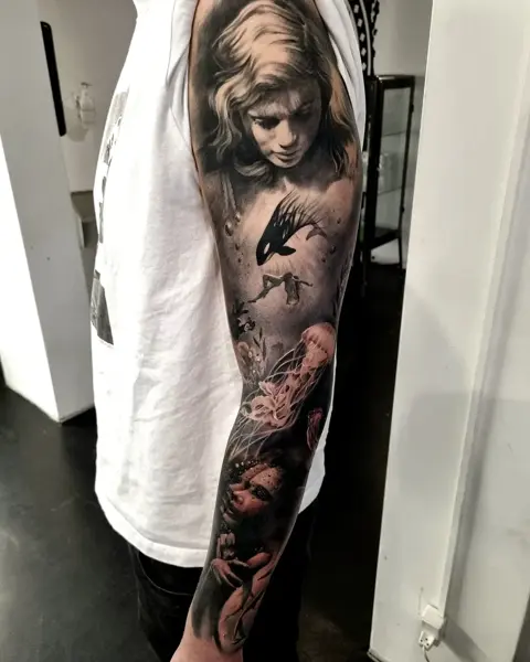 Realism underwater scene tattoo by @plamenkozarov