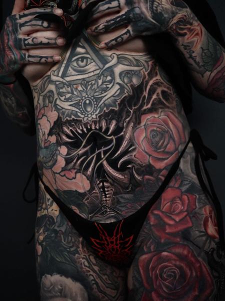 Blackwork all seeing eye tattoo by @raydems
