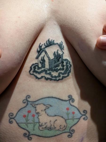 Blackwork burning house tattoo by @lichentats