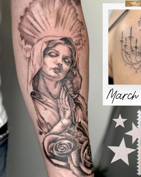 Realism praying woman tattoo by @samclaridgetattoos
