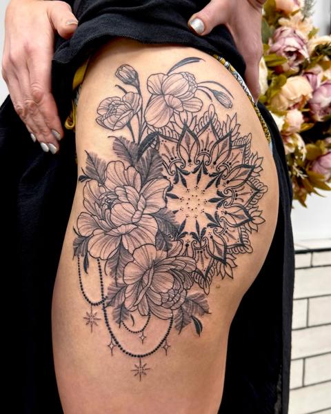 Ornamental floral mandala tattoo by @miss.saskiatattoo