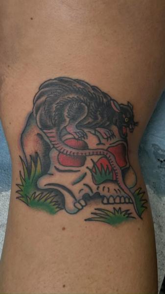 Traditional rat and skull tattoo by @scott_weatherwax
