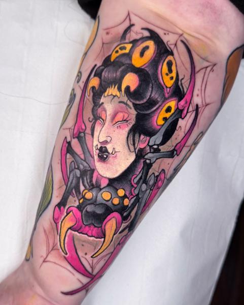 Neo-traditional spider woman tattoo by @seannewmantattoo