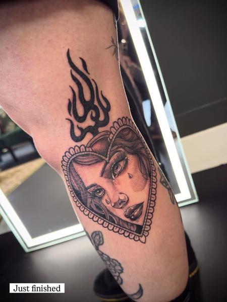 Blackwork crying woman tattoo by @sharneeoliver_tattoo