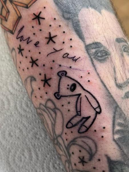Minimalist simple bear tattoo by @sjlant