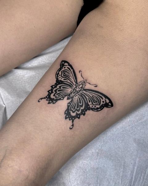 Blackwork ornate butterfly tattoo by @smartat_