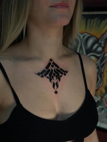 Blackwork ornamental pattern tattoo by @sofinatattoo