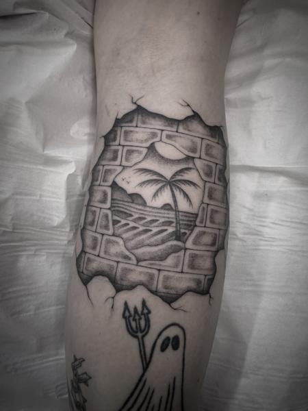 Blackwork palm tree tattoo by @sonnyrohantattoo