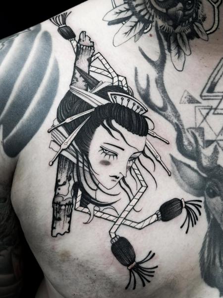 Japanese geisha portrait tattoo by @sophiemoillustration