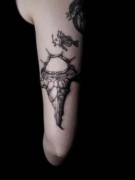 Blackwork fish and coral tattoo by @sophiemoillustration
