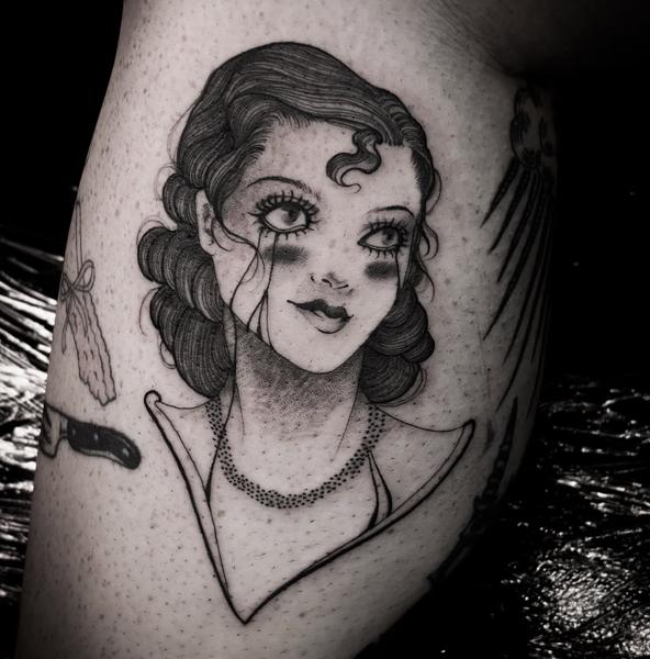 Blackwork crying woman tattoo by @sophiemoillustration