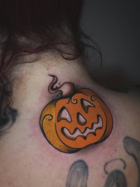 Neo-traditional jack-o-lantern tattoo by @delavina.ttt