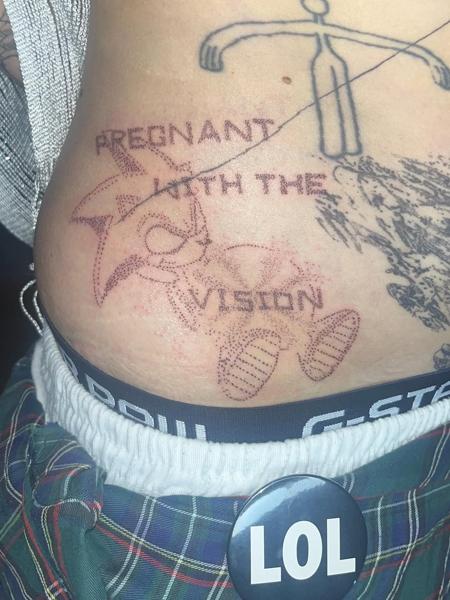 Dotwork text and star tattoo by @pcpigeon