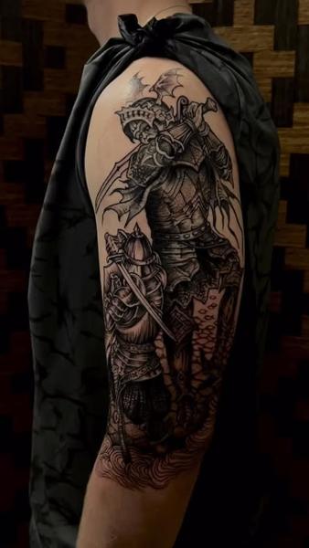 Illustrative knight battle tattoo by @curwen_tattoo