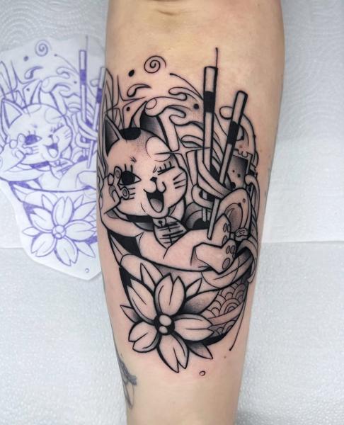 Illustrative blackwork lucky cat ramen tattoo by @summerboreal
