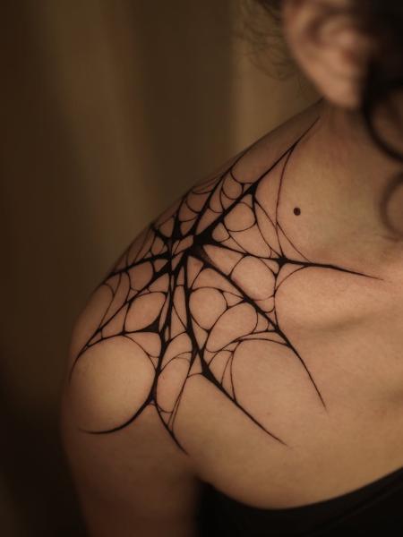 Geometric geometric web tattoo by @sylvia__ink