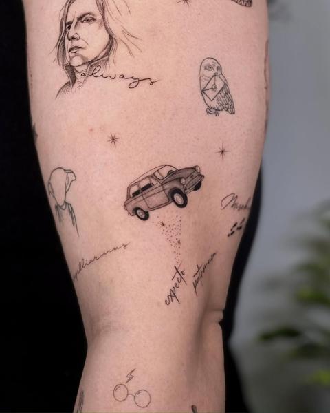Fine line flying car tattoo by @tatti_ptc