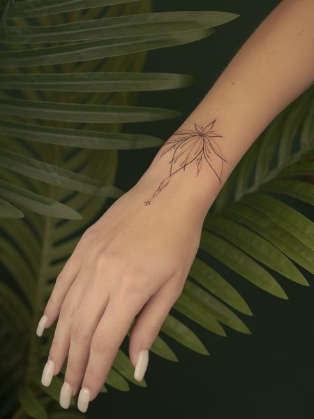 Fine line leaf design tattoo by @tatti_ptc