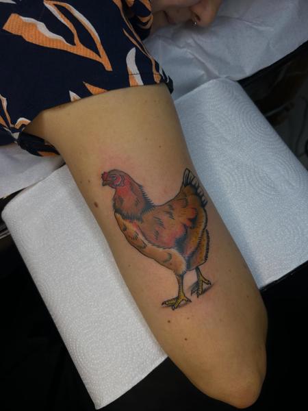 Traditional chicken tattoo by @tattoosbynunes