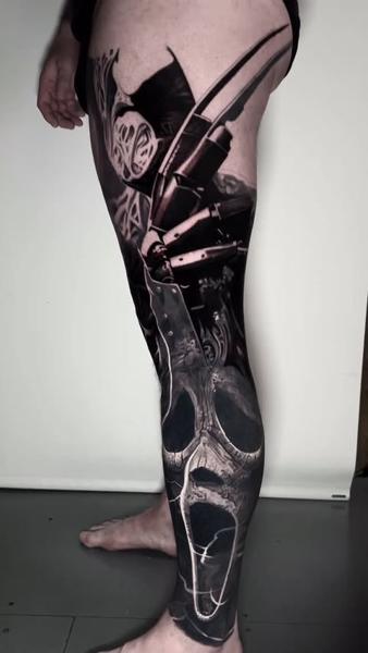 Realism mechanical skull tattoo by @tomftattoo