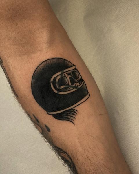 Traditional skull helmet tattoo by @usual_suspect_ttt