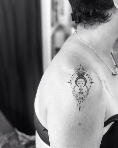 Fine line geometric design tattoo by @vanillaflows