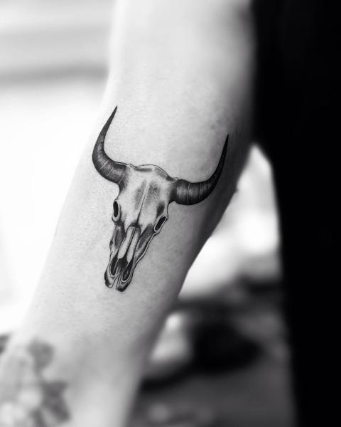 Realism bull skull tattoo by @vanillaflows
