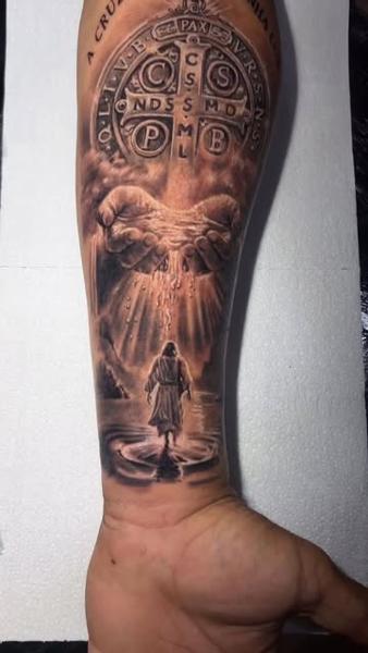 Black and grey realism divine hands jesus tattoo by @venceslau.santos