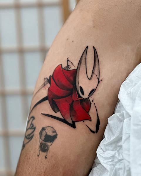 Illustrative hollow knight hornet tattoo by @vitoortattoo