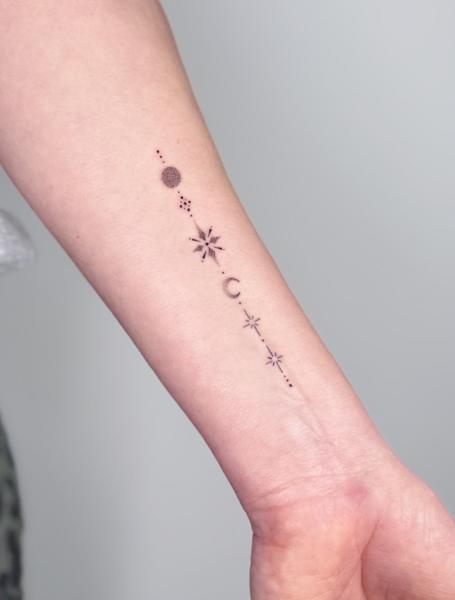 Fine Line celestial line tattoo by @vivi_b_tattoo