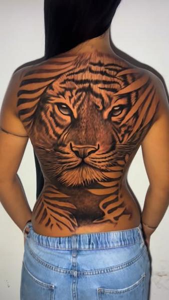 Realism tiger portrait tattoo by @willians_tattoo